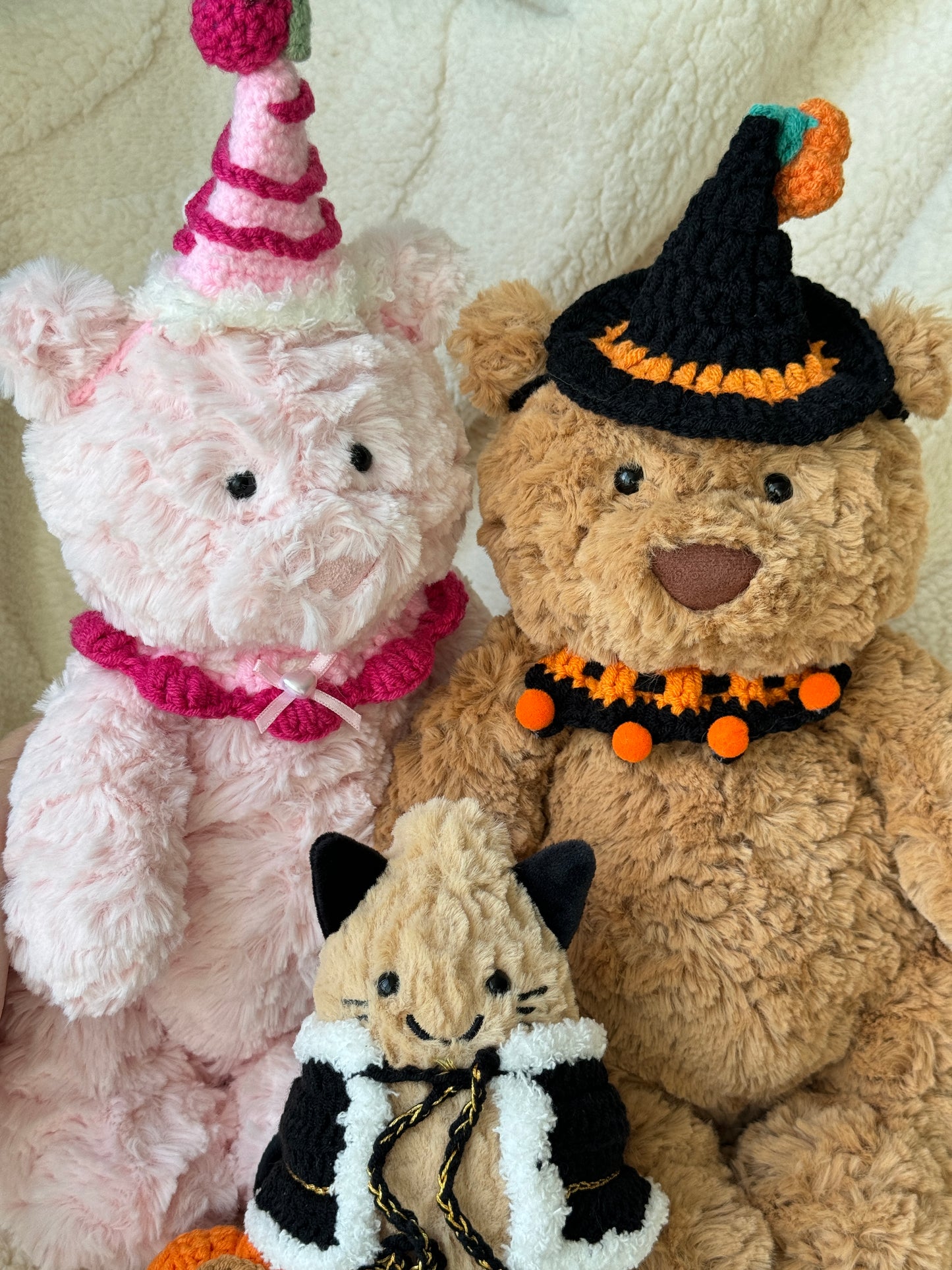 Pink Party Outfit for Jellycat Leola Bear – Crochet Hat & Collar (22cm Medium / 29cm Large)