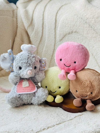Handmade chef outfit for Jellycat mouse plush – includes white crochet hat and pink apron with heart ribbon detail. Inspired by Ratatouille. Perfect for collectors or plush photography
