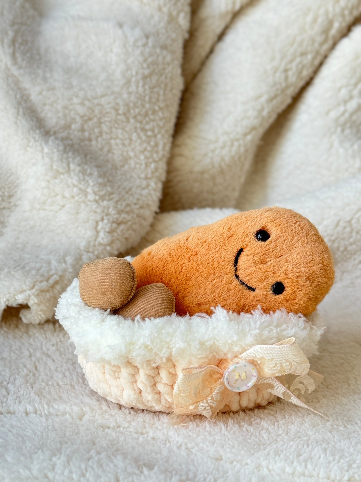 Crochet Plush Nest – Soft Beige Cozy Bed for Jellycat and Plush Toys