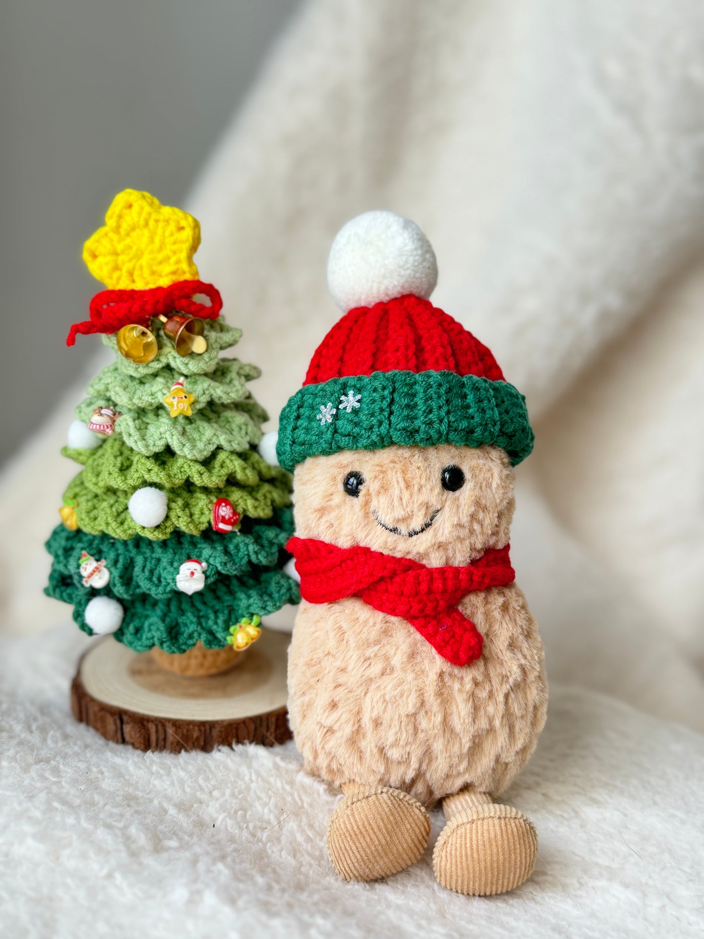 Christmas Beanie and Scarf for Keychain Peanut