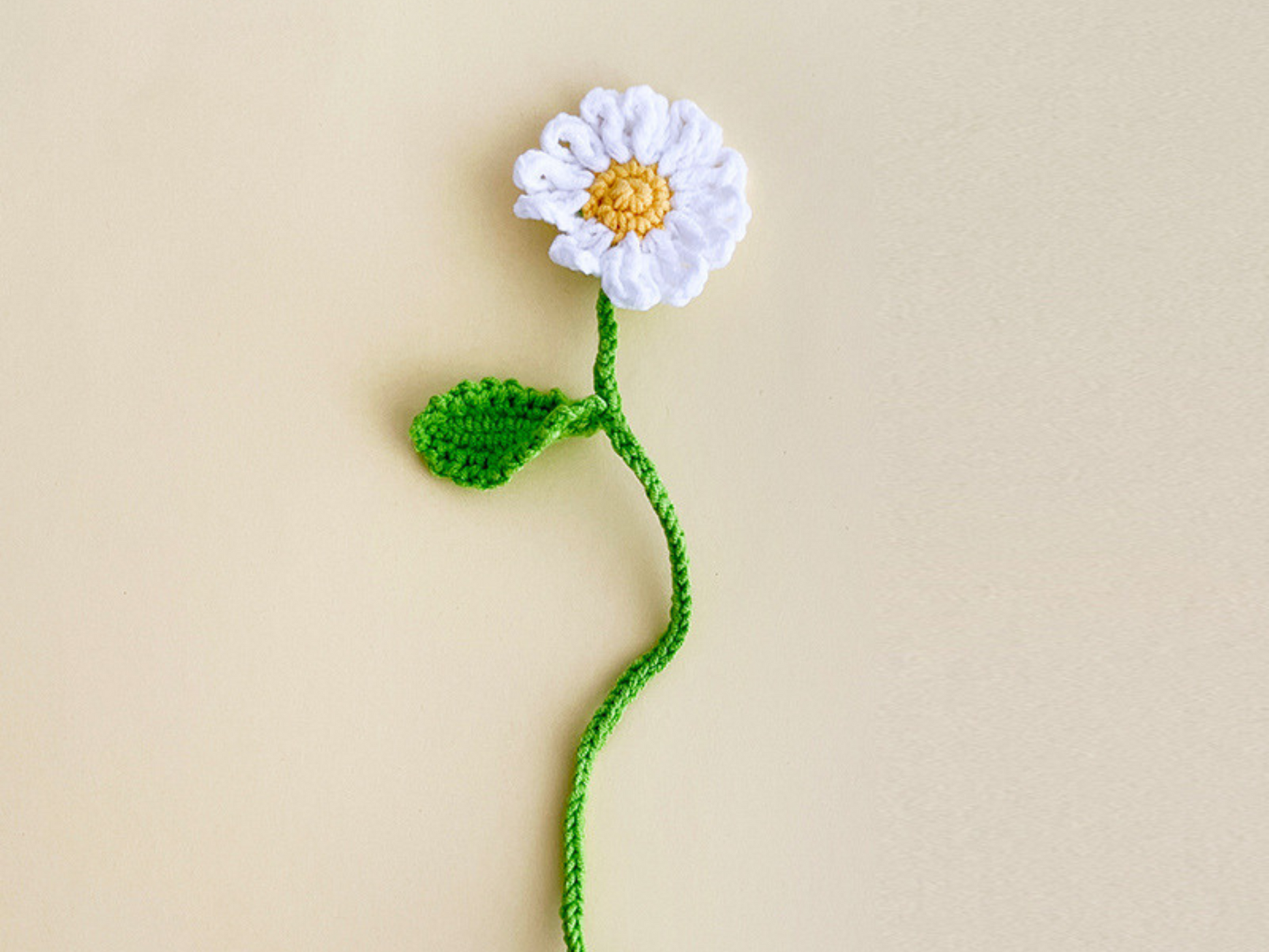 Crochet Common Callalily Bookmark