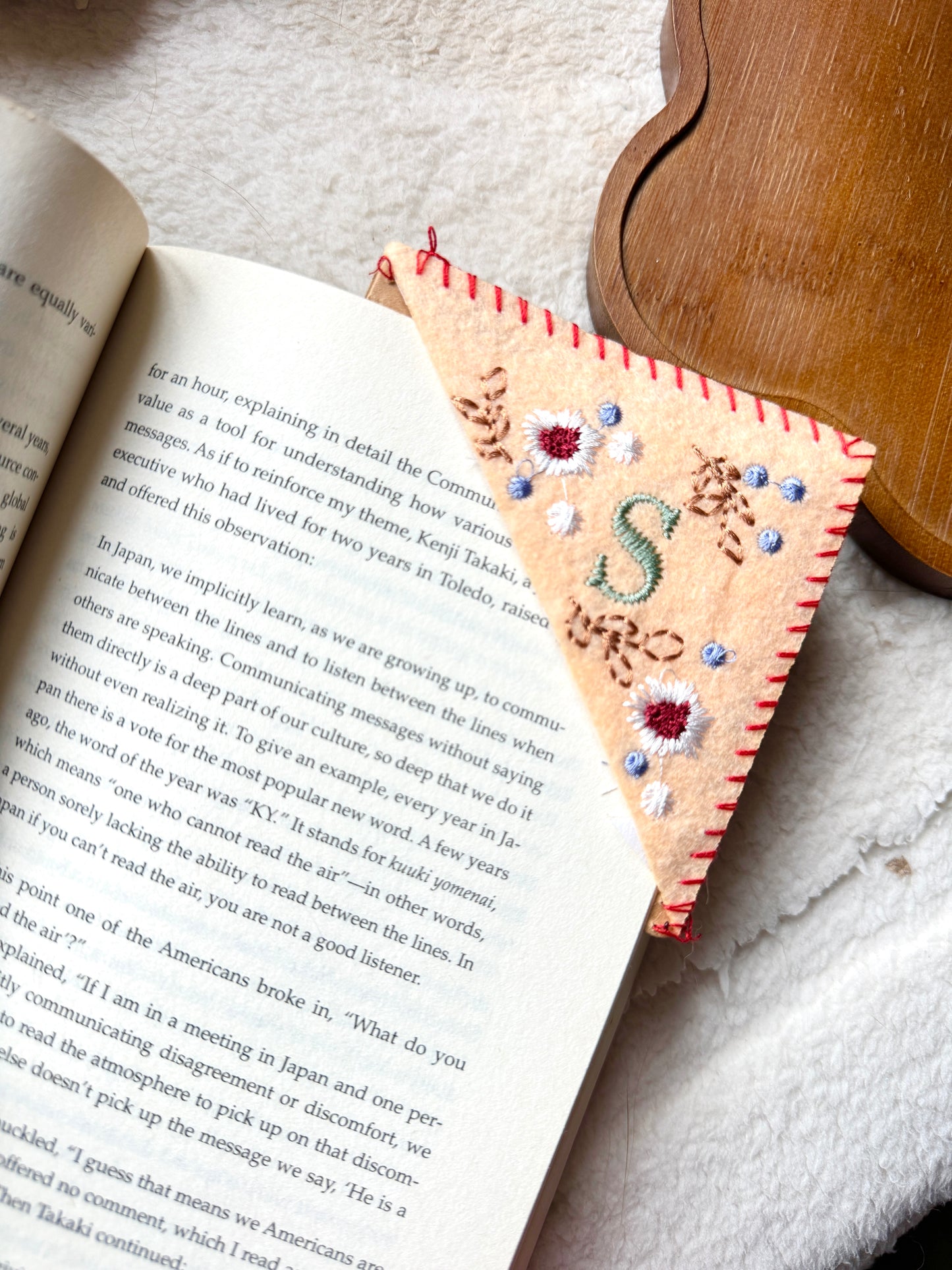 Embroidered Felt Corner Bookmark – Personalized Initial and Floral Design - Birth Flower Gift