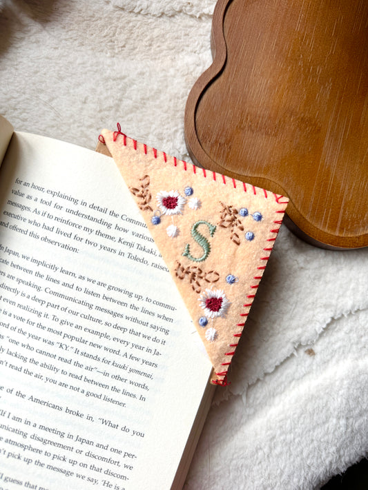 Embroidered Felt Corner Bookmark – Personalized Initial and Floral Design - Birth Flower Gift